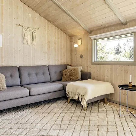 4 Star In Praesto-by Traum Præstø