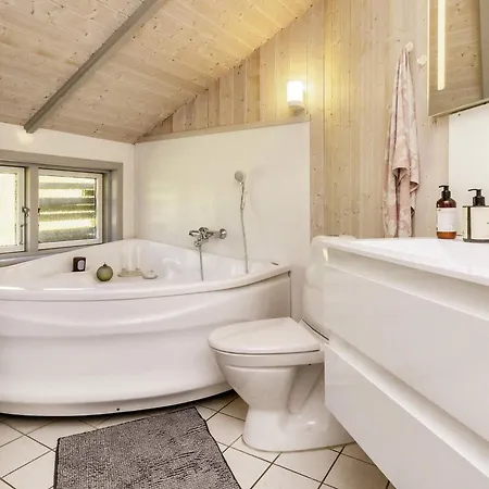 4 Star In Praesto-by Traum Hébergement de vacances Præstø